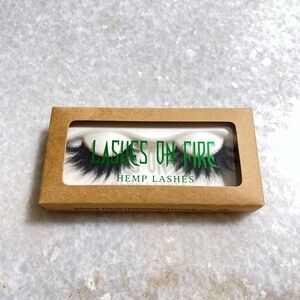 Hemp lashes in style “Neptune”